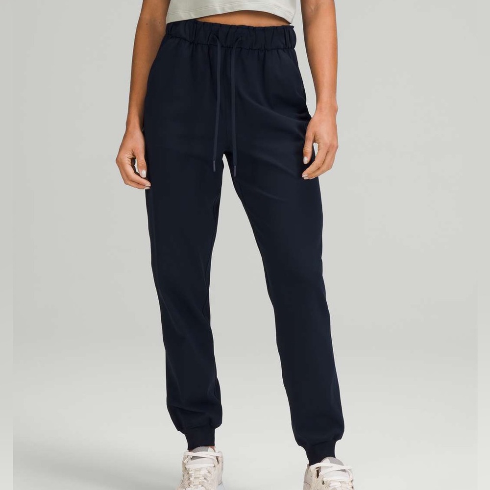Lululemon Stretch High-Rise Jogger *Full Length
True Navy